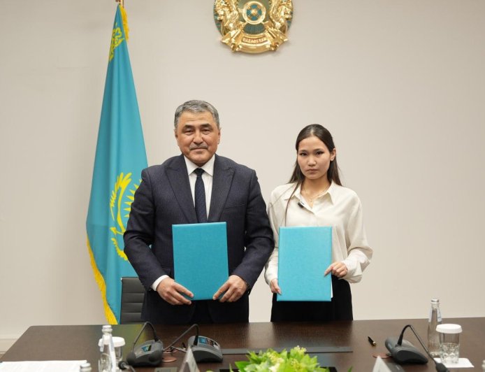 Нұржан Нұржігітов жас ғалыммен кездесіп, инновациялық су жинау жобасына қолдау көрсетті